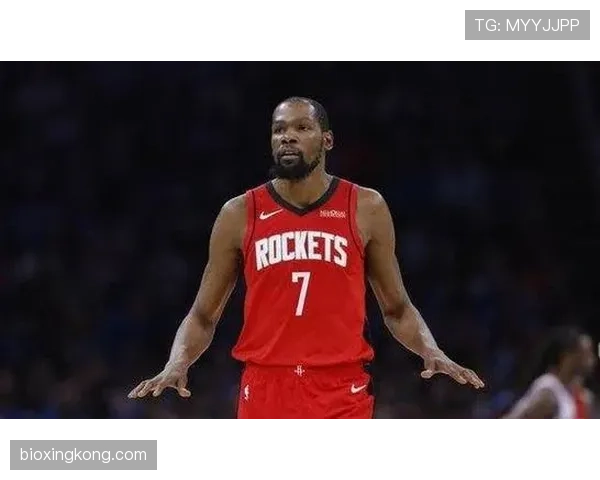 凯文·杜兰特把健身房当私人咖啡厅，发条朋友圈就能刷掉我一年工资